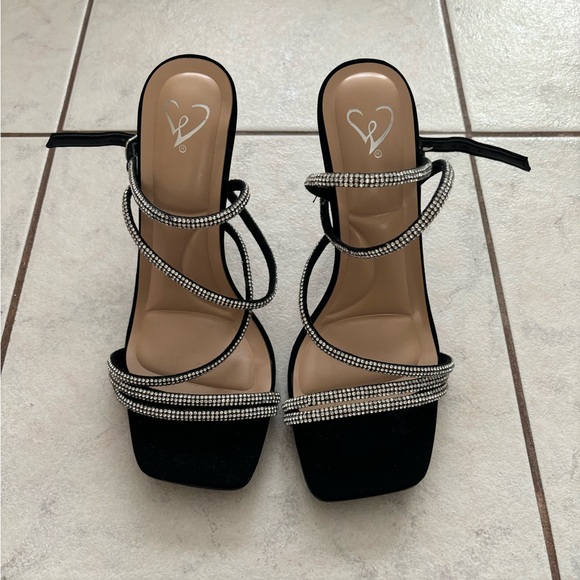 Windsor Shoes - Windsor Black Heels with Silver Rhinestones